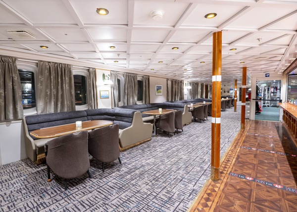 Hurtigruten Coastal Express MS Vesteralen Cafe - Credit TOR FARSTAD 1.JPG